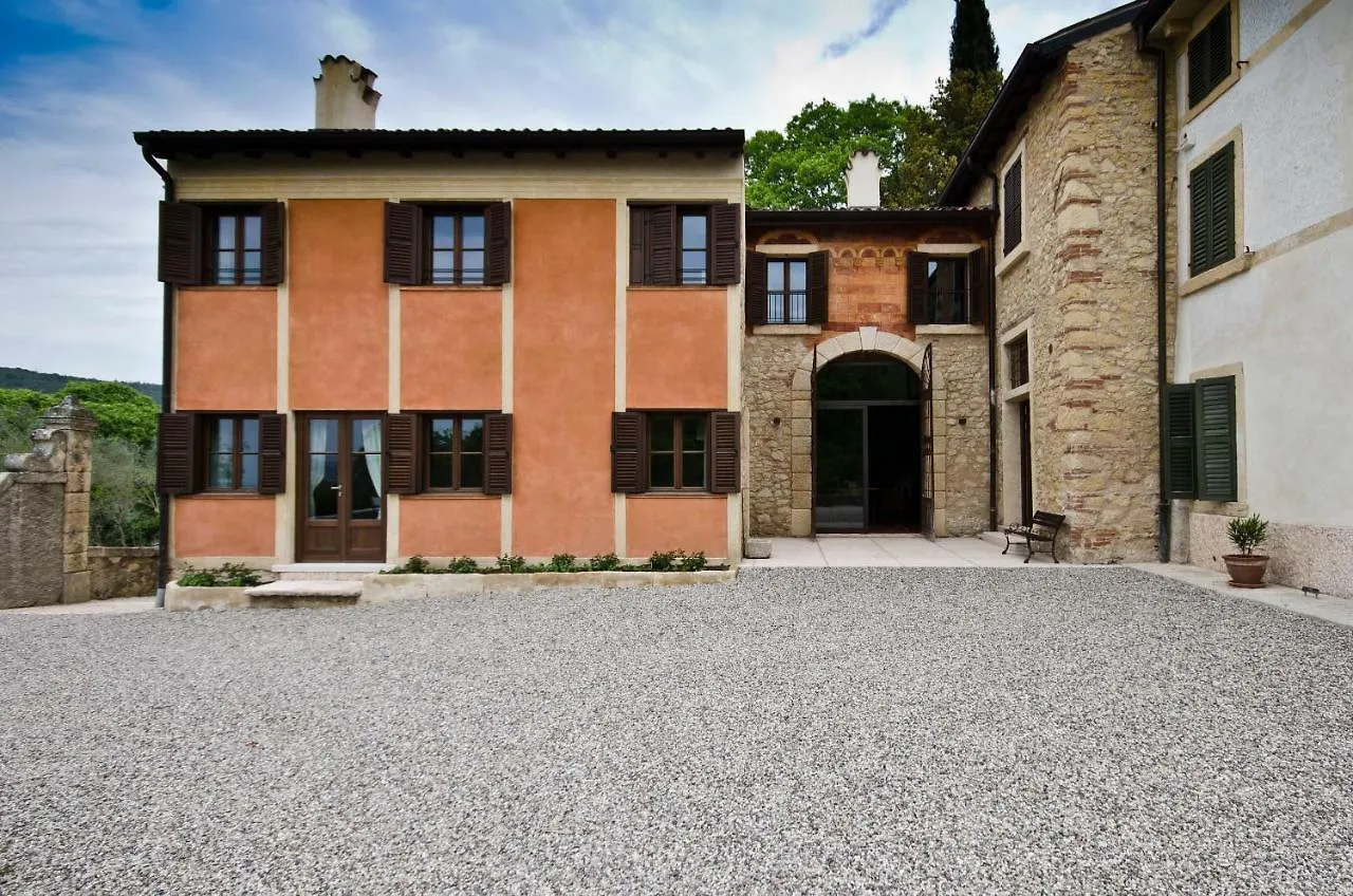 Farm stay Relais Villa Ambrosetti Verona Italy