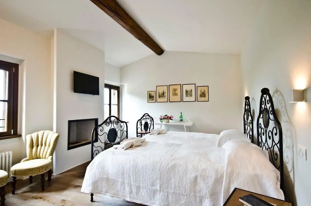 Farm stay Relais Villa Ambrosetti Verona