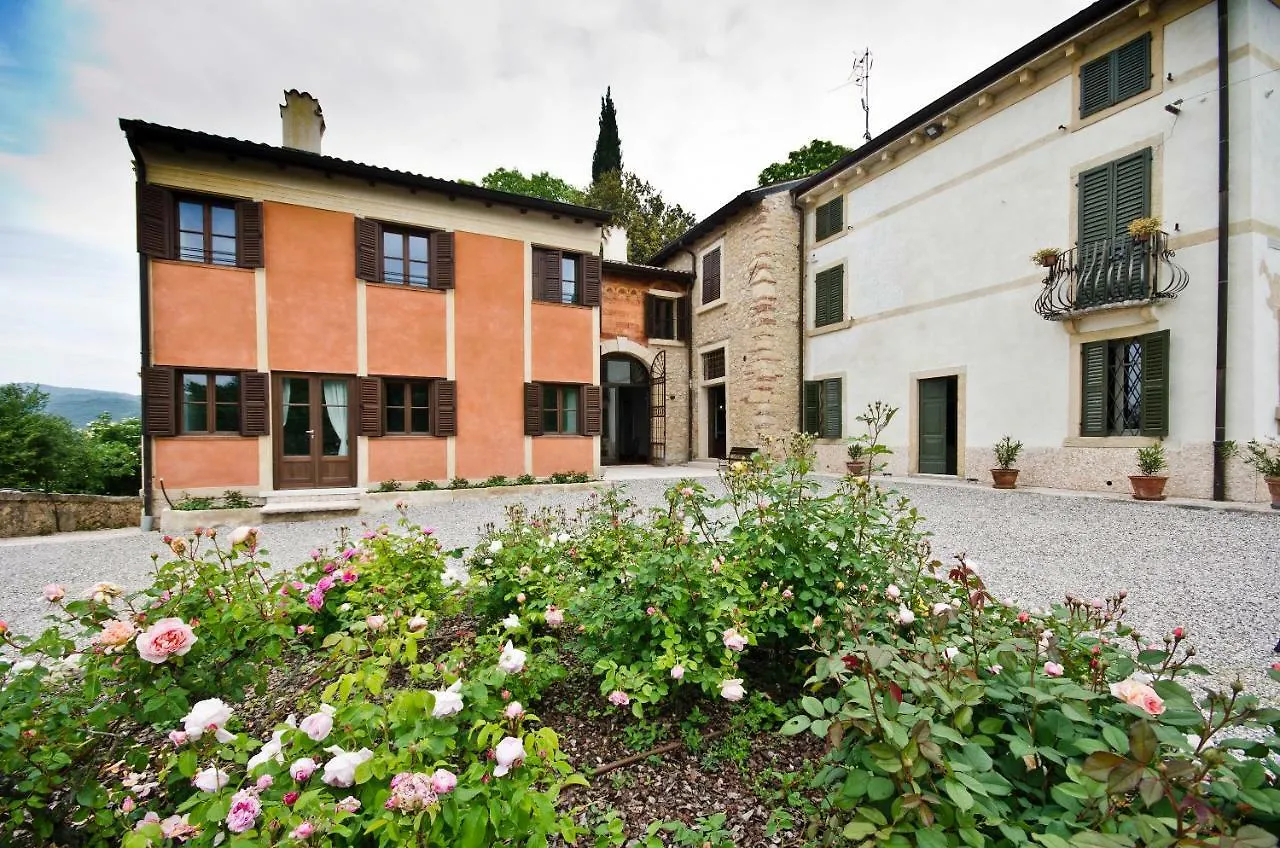 Relais Villa Ambrosetti Verona Farm stay